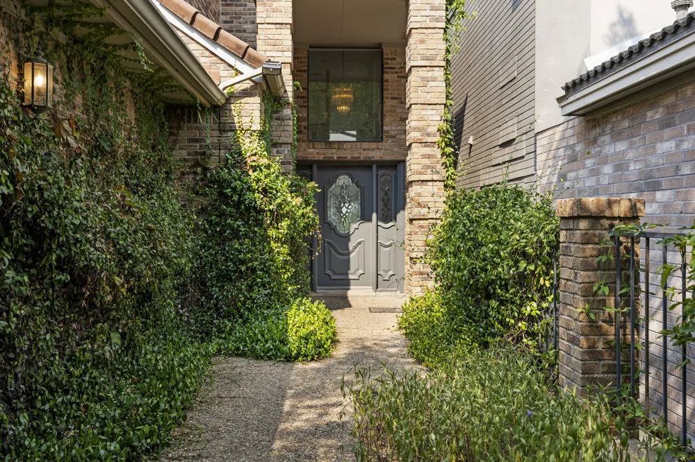 5914 West Place Austin, TX 78731