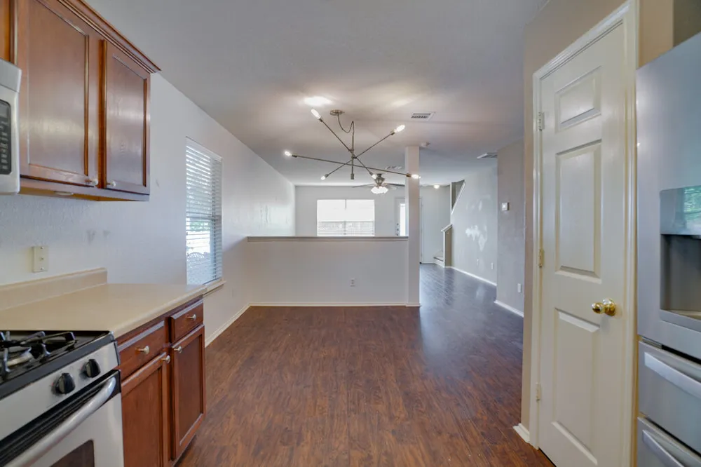1512 Davis Mountain Loop Cedar Park, TX 78613