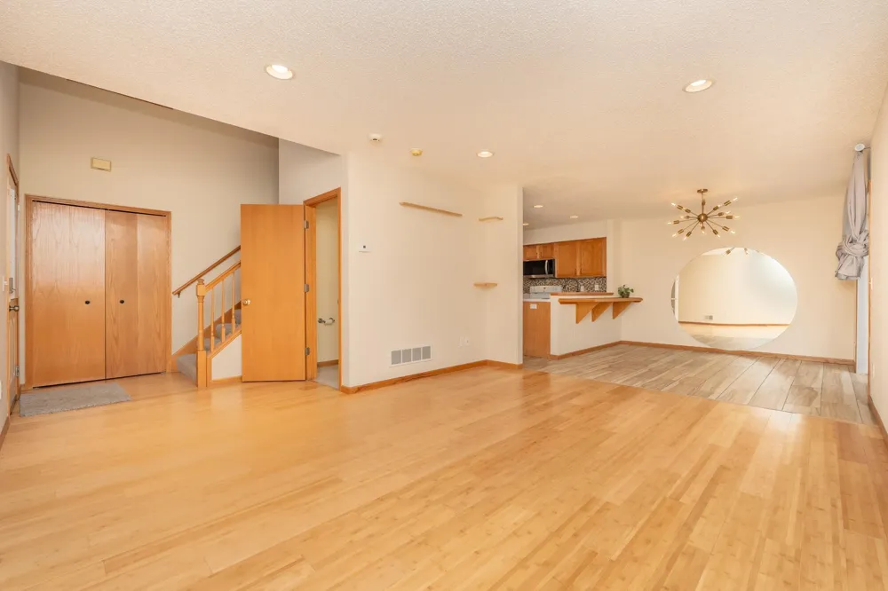 15570 Finch Avenue Apple Valley, MN 55124