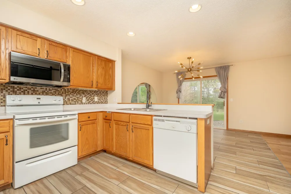 15570 Finch Avenue Apple Valley, MN 55124
