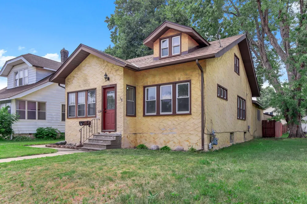 1283 Rice Street Saint Paul, MN 55117