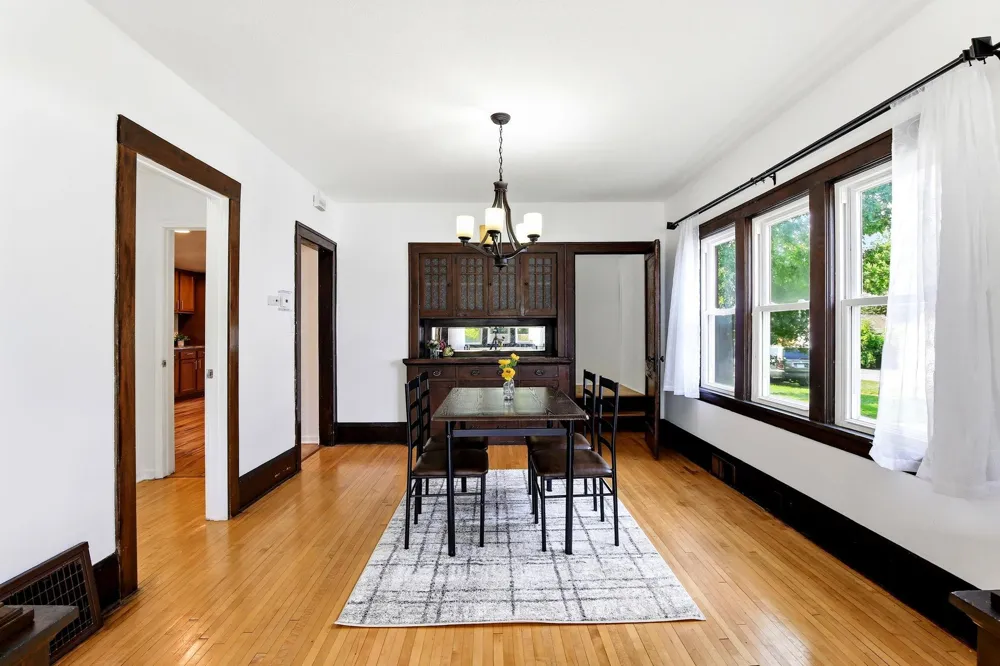 1283 Rice Street Saint Paul, MN 55117