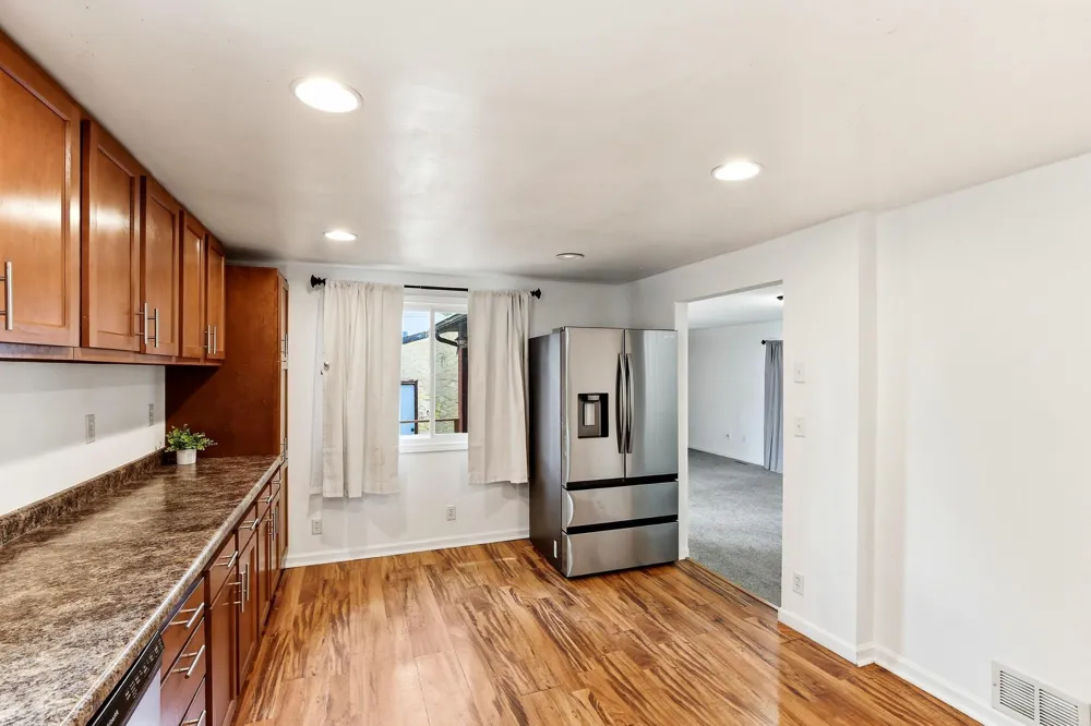 1283 Rice Street Saint Paul, MN 55117