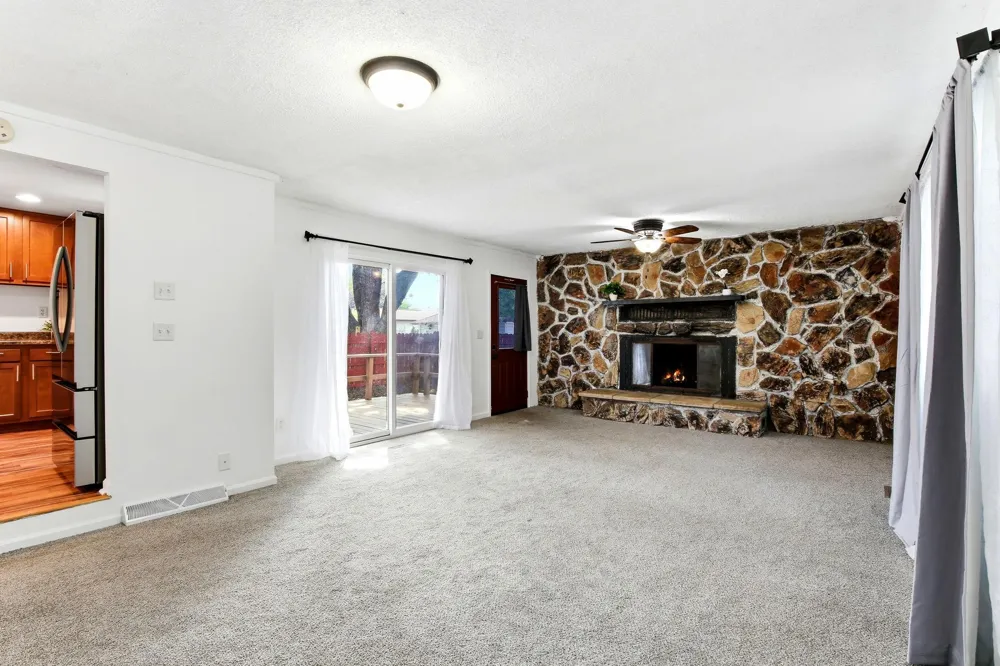 1283 Rice Street Saint Paul, MN 55117