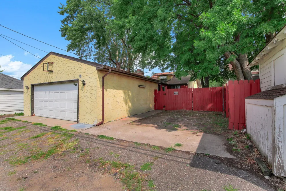 1283 Rice Street Saint Paul, MN 55117