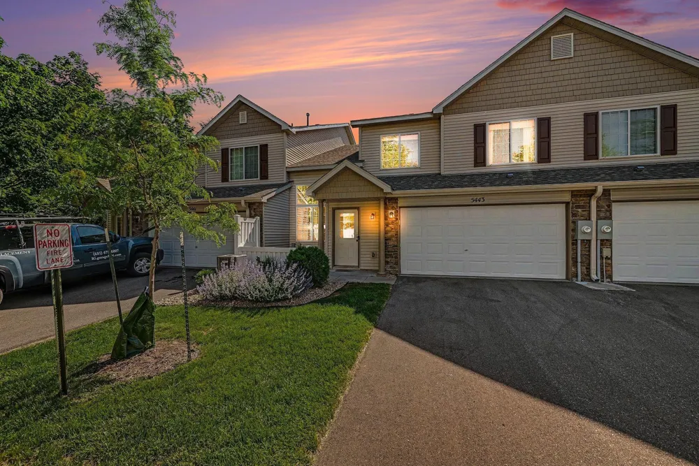 5443 Brewer Lane Inver Grove Heights, MN 55076