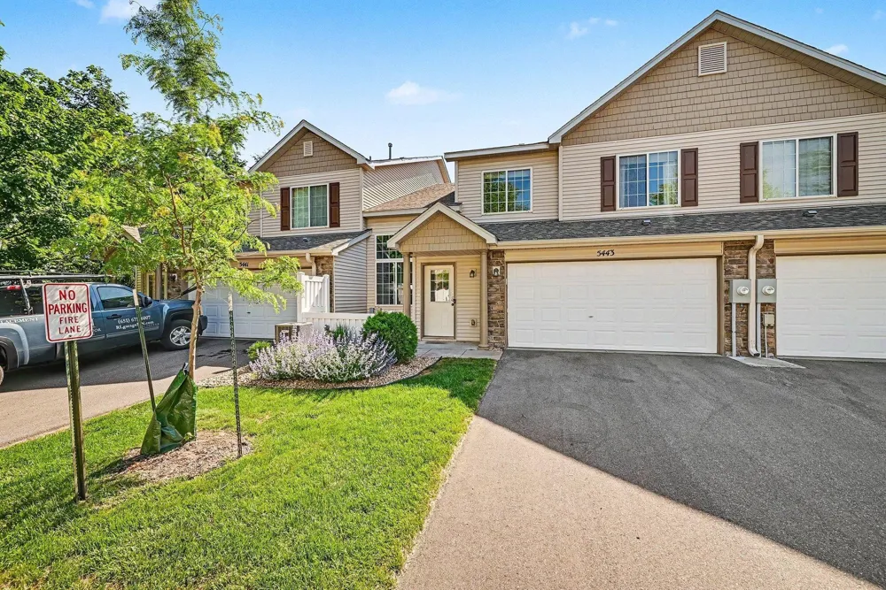 5443 Brewer Lane Inver Grove Heights, MN 55076