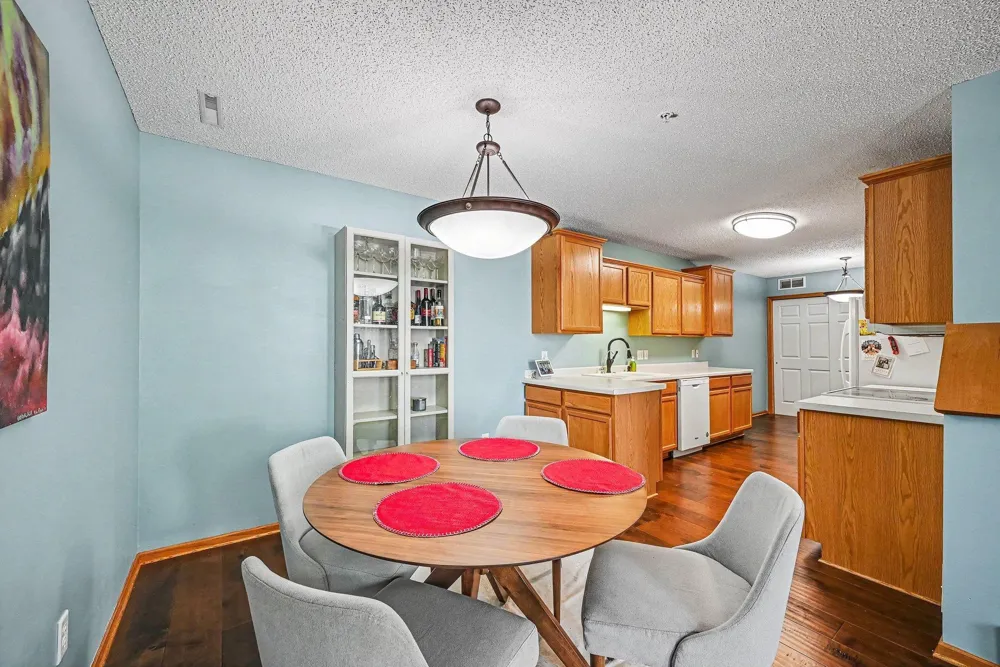 5443 Brewer Lane Inver Grove Heights, MN 55076