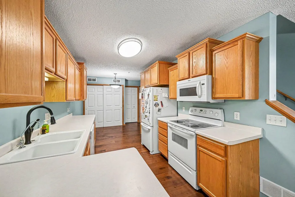 5443 Brewer Lane Inver Grove Heights, MN 55076