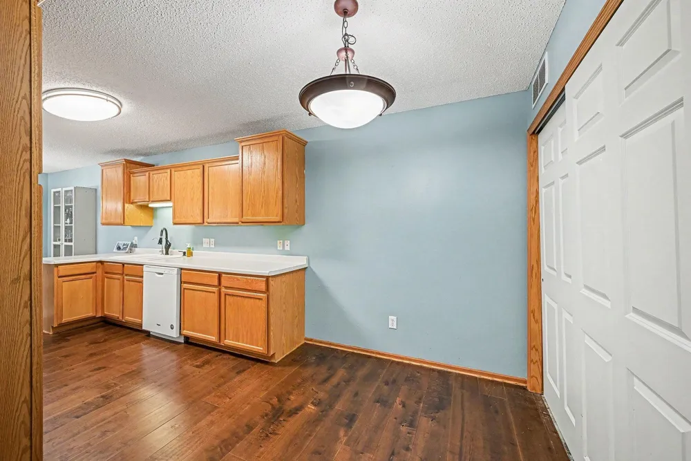 5443 Brewer Lane Inver Grove Heights, MN 55076