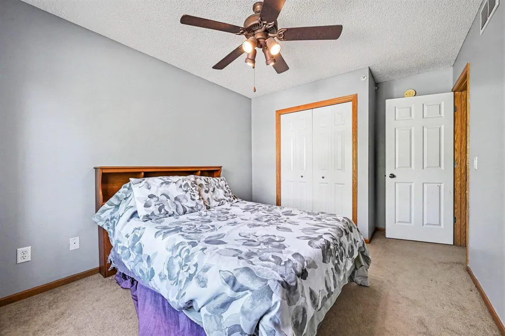 5443 Brewer Lane Inver Grove Heights, MN 55076
