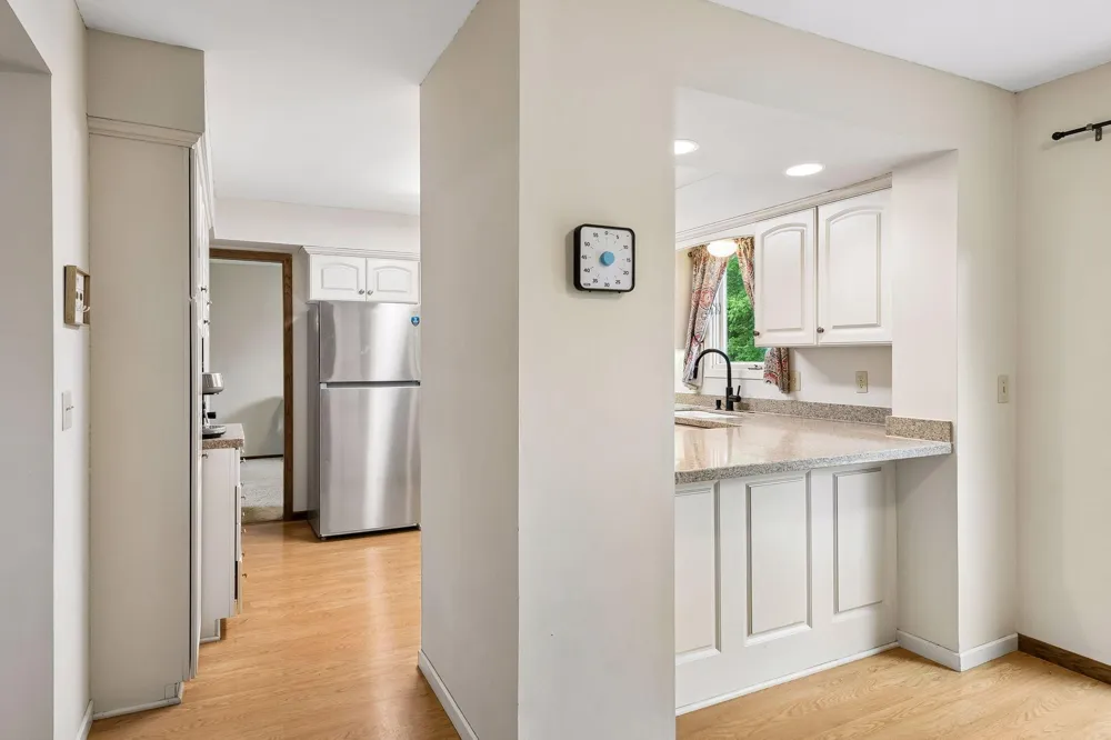 7840 W 100th Street Bloomington, MN 55438