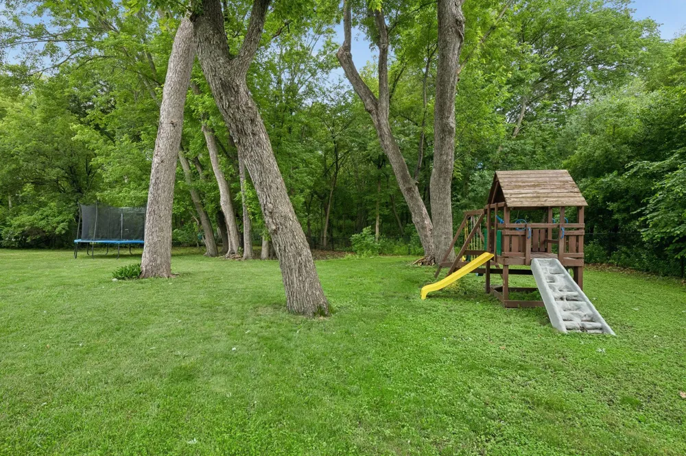 7840 W 100th Street Bloomington, MN 55438
