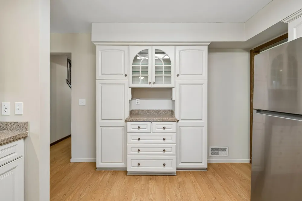 7840 W 100th Street Bloomington, MN 55438