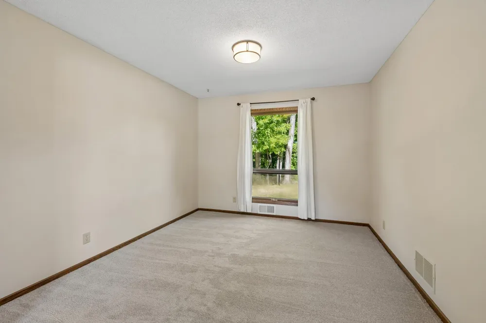 7840 W 100th Street Bloomington, MN 55438