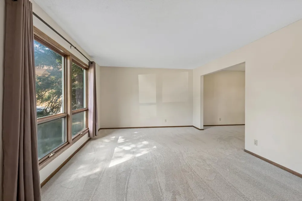 7840 W 100th Street Bloomington, MN 55438