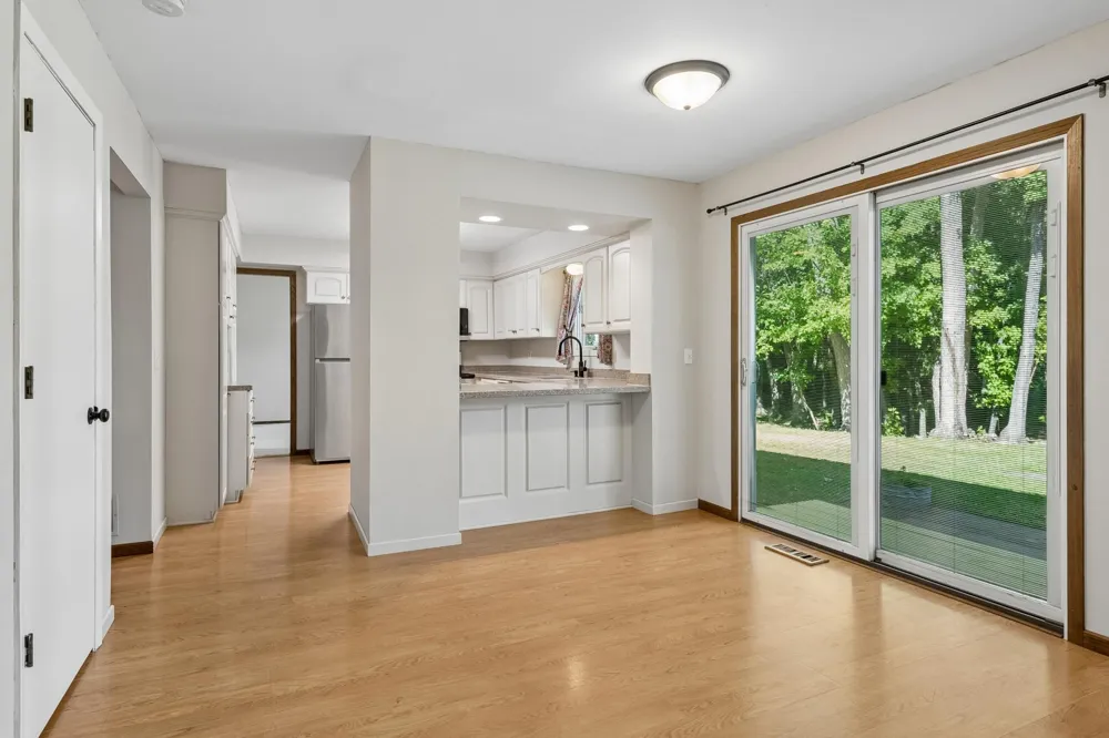7840 W 100th Street Bloomington, MN 55438