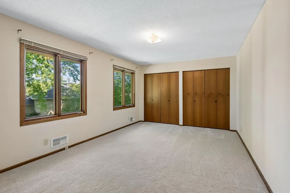 7840 W 100th Street Bloomington, MN 55438