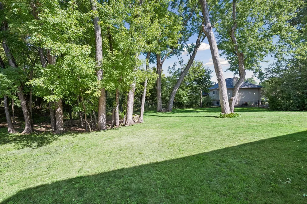 7840 W 100th Street Bloomington, MN 55438