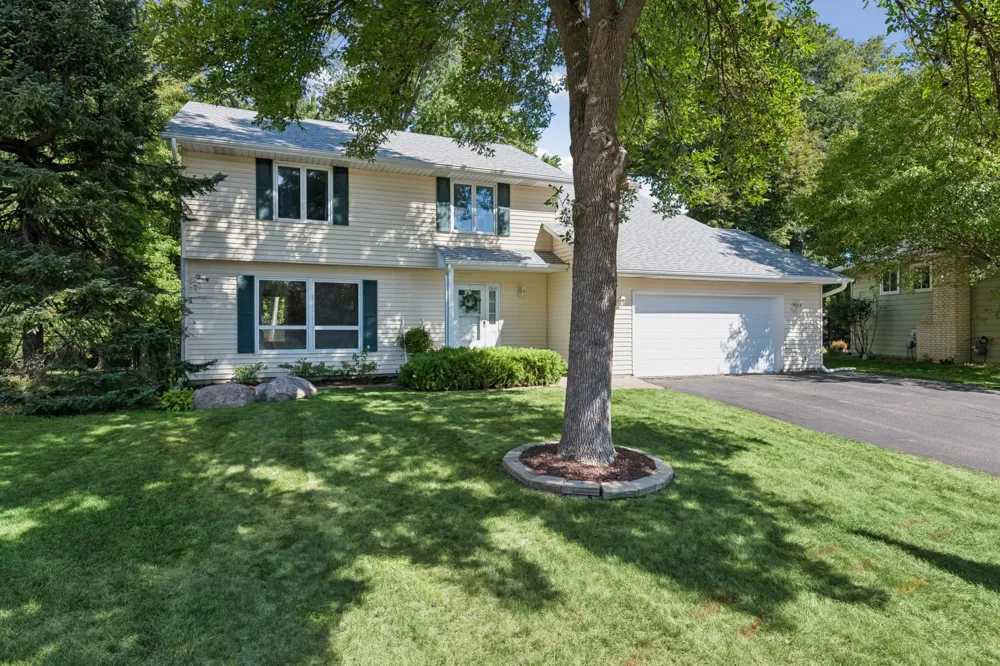 7840 W 100th Street Bloomington, MN 55438