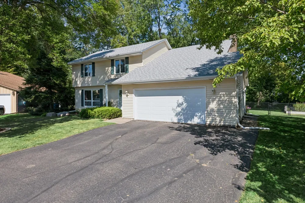 7840 W 100th Street Bloomington, MN 55438