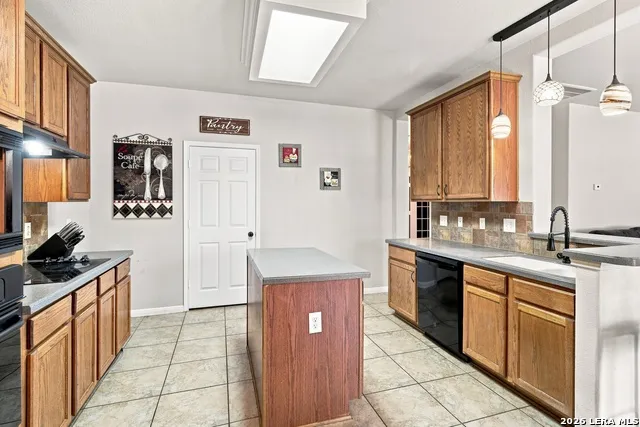 143 Still Brook Cibolo, TX 78108