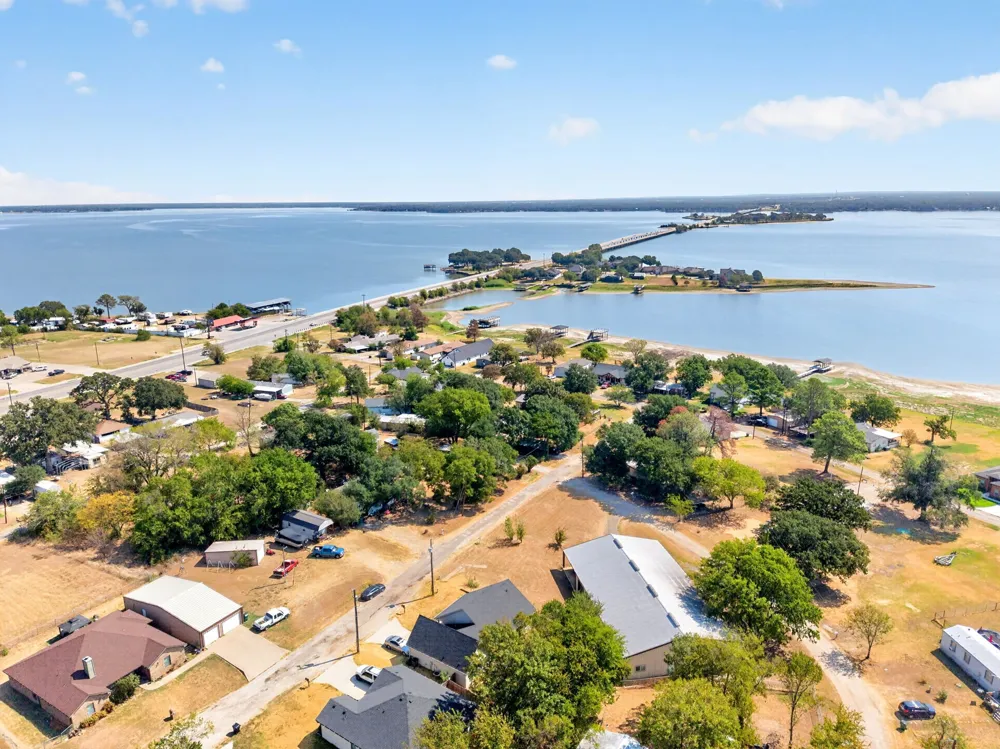 1007 Rebekah Drive Seven Points, TX 75143