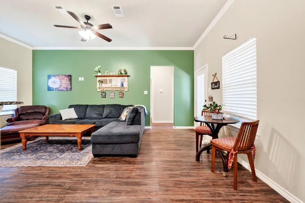 1007 Rebekah Drive Seven Points, TX 75143