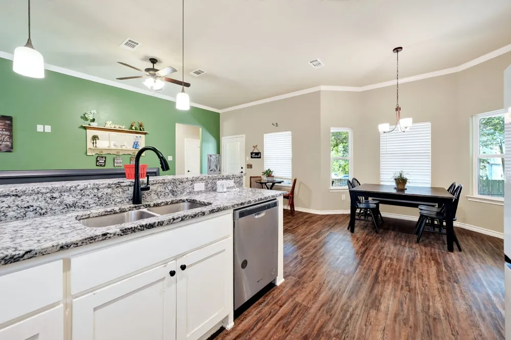 1007 Rebekah Drive Seven Points, TX 75143