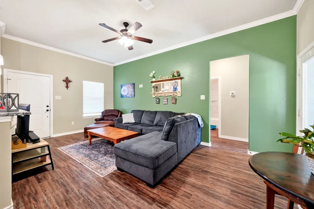 1007 Rebekah Drive Seven Points, TX 75143