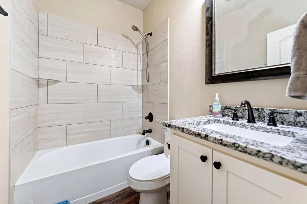 1007 Rebekah Drive Seven Points, TX 75143