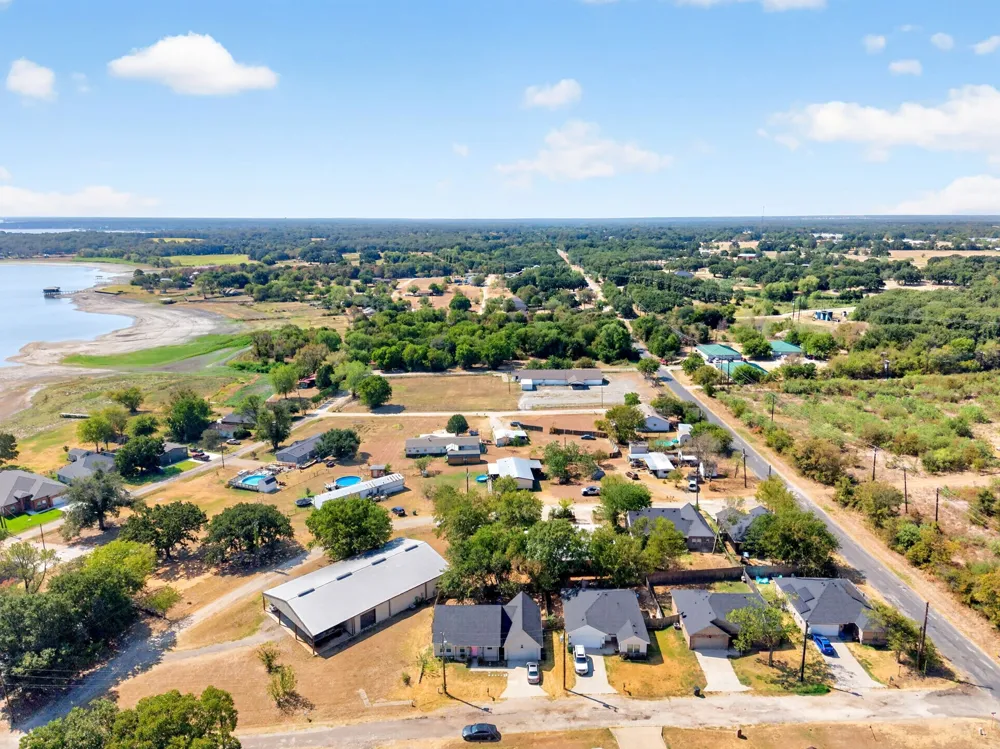 1007 Rebekah Drive Seven Points, TX 75143