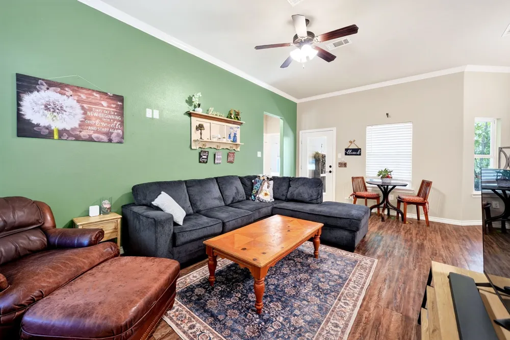 1007 Rebekah Drive Seven Points, TX 75143