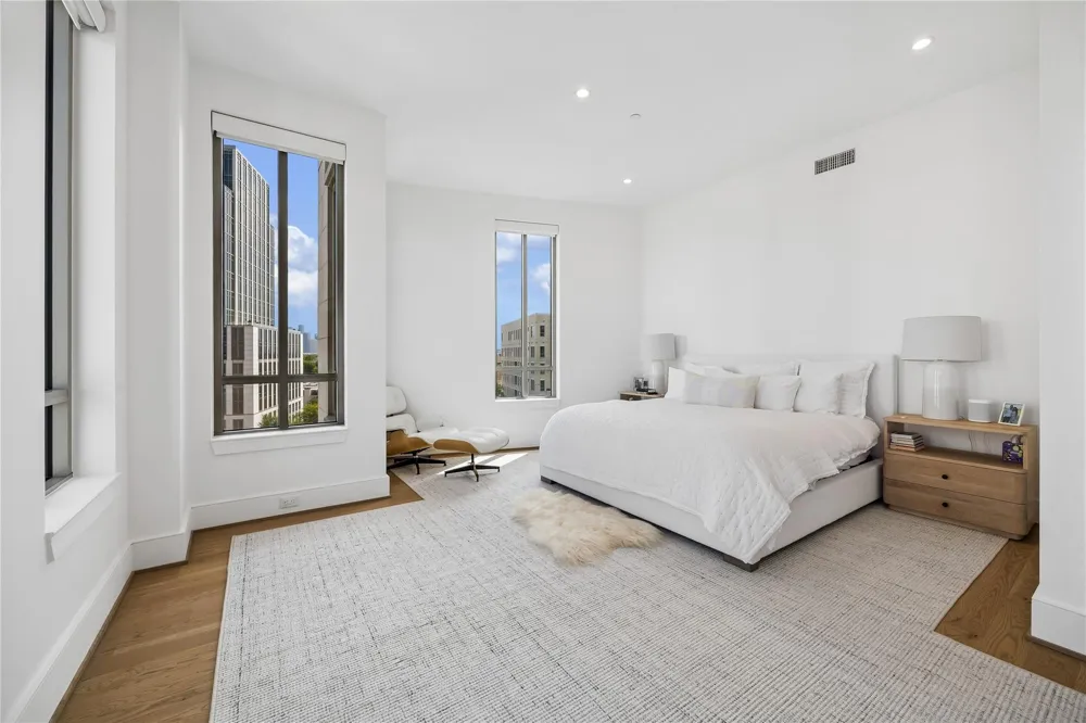 2325 Welch Street #601 Houston, TX 77019