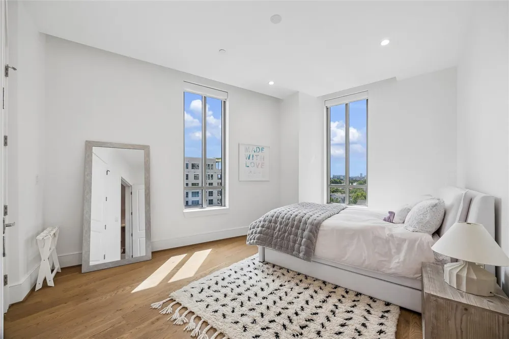 2325 Welch Street #601 Houston, TX 77019