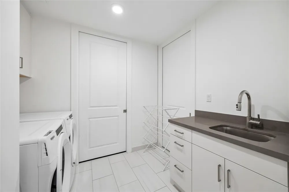 2325 Welch Street #601 Houston, TX 77019