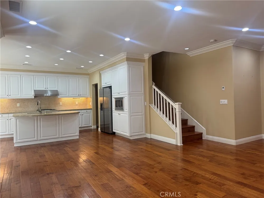 25 Loquat Irvine, CA 92618