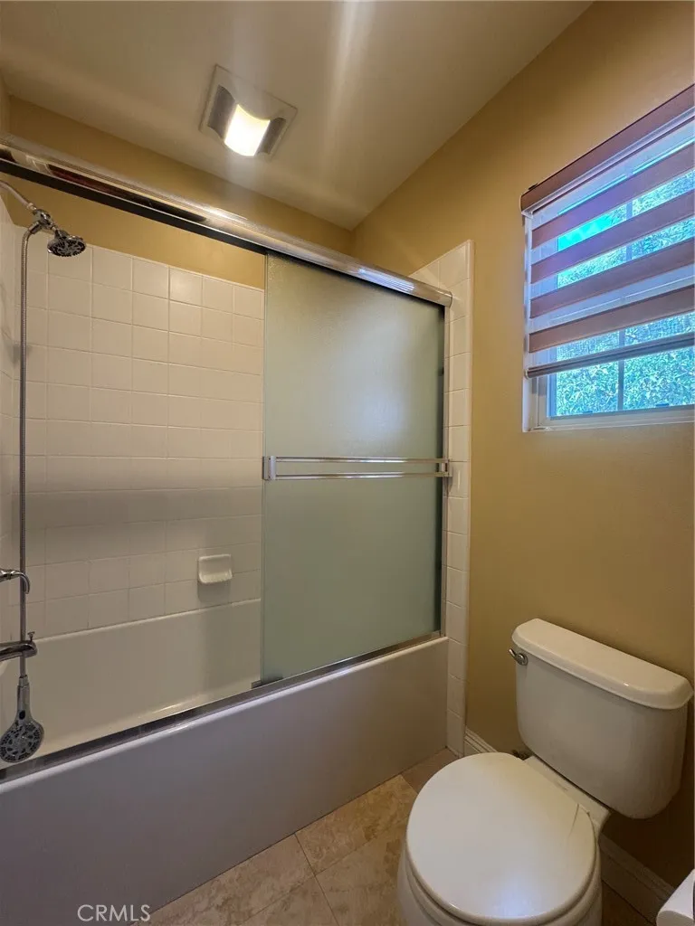 25 Loquat Irvine, CA 92618