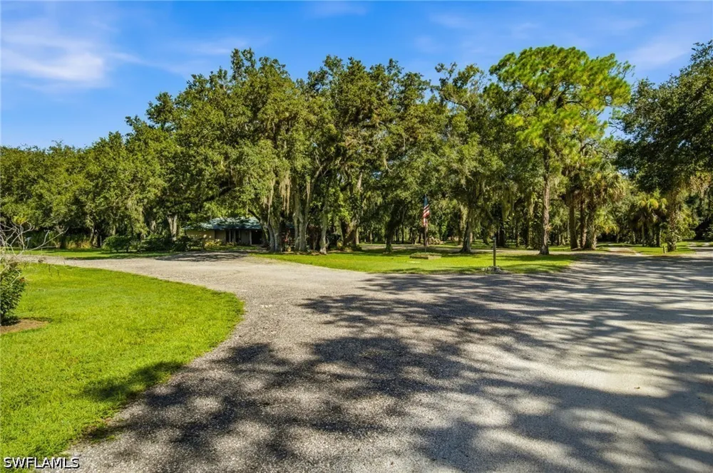 Rope Bend Drive Labelle, FL 33935