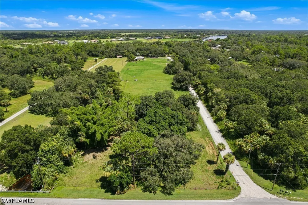 Rope Bend Drive Labelle, FL 33935