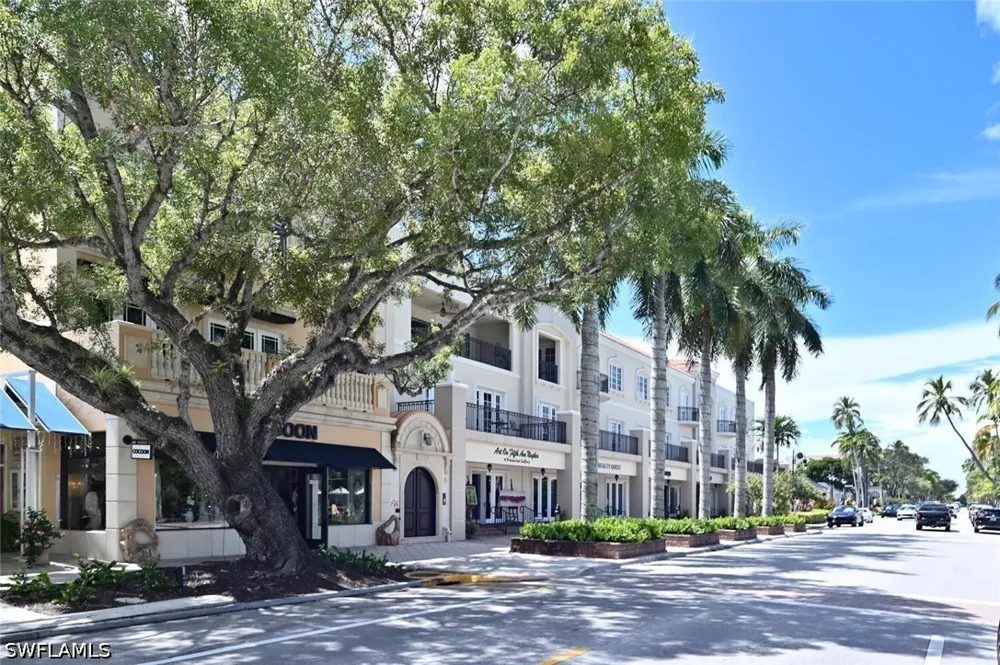 8th Avenue S #103 Naples, FL 34102