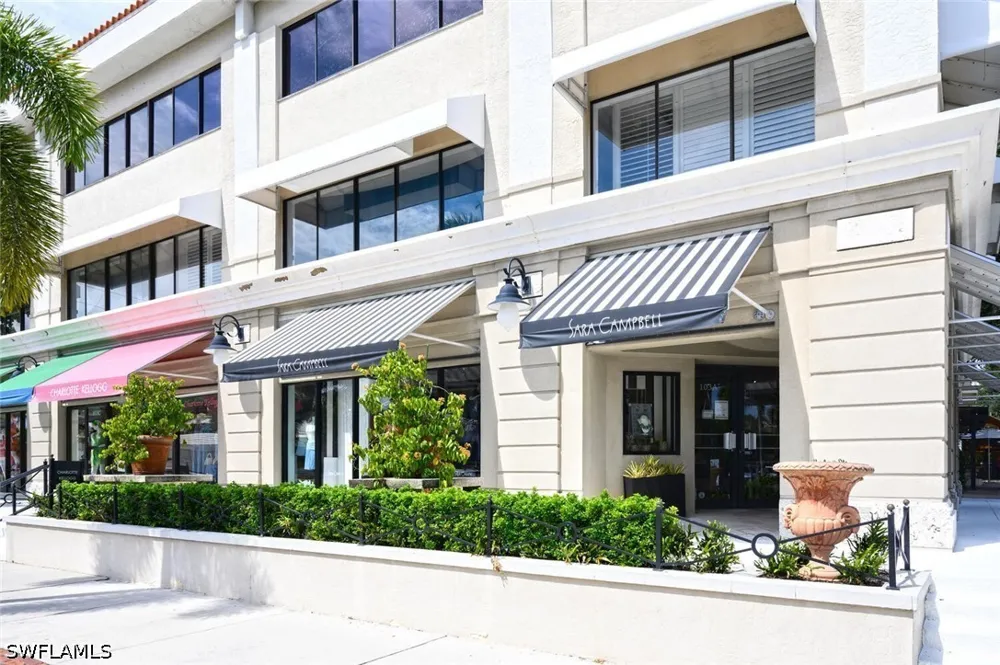8th Avenue S #103 Naples, FL 34102