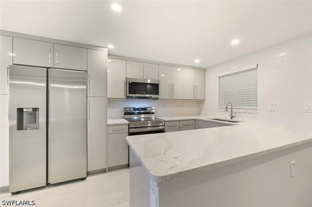 8th Avenue S #103 Naples, FL 34102
