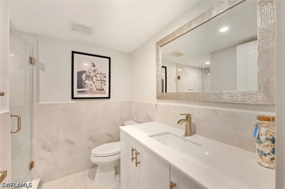 8th Avenue S #103 Naples, FL 34102