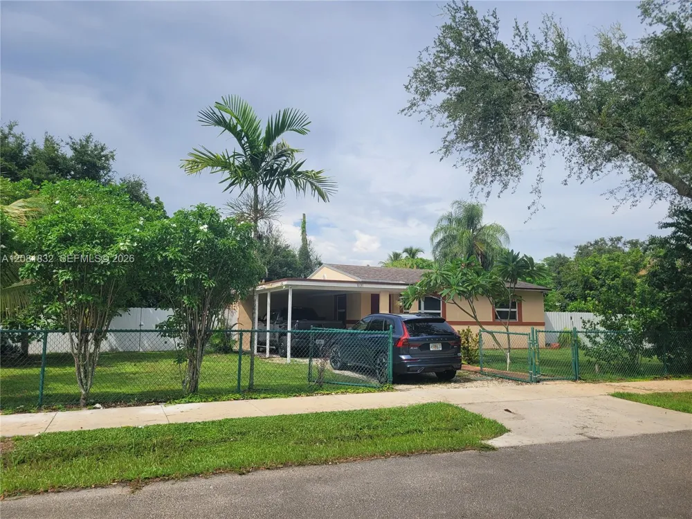 6131 Fletcher St Hollywood, FL 33023