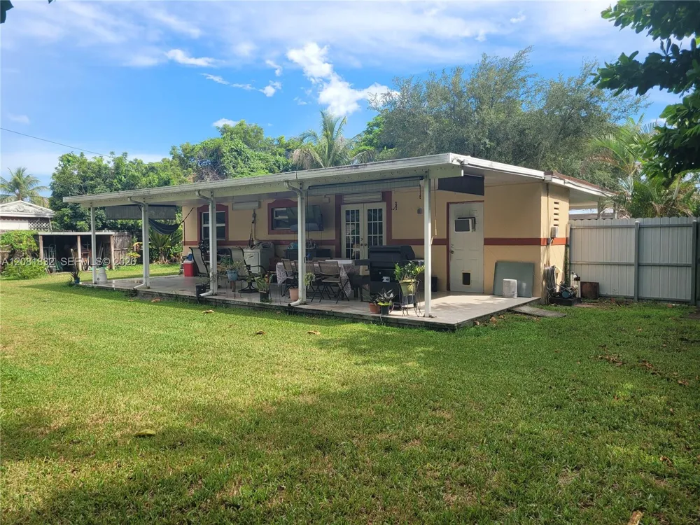 6131 Fletcher St Hollywood, FL 33023