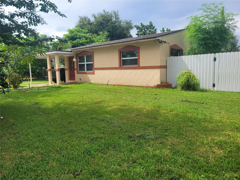 6131 Fletcher St Hollywood, FL 33023