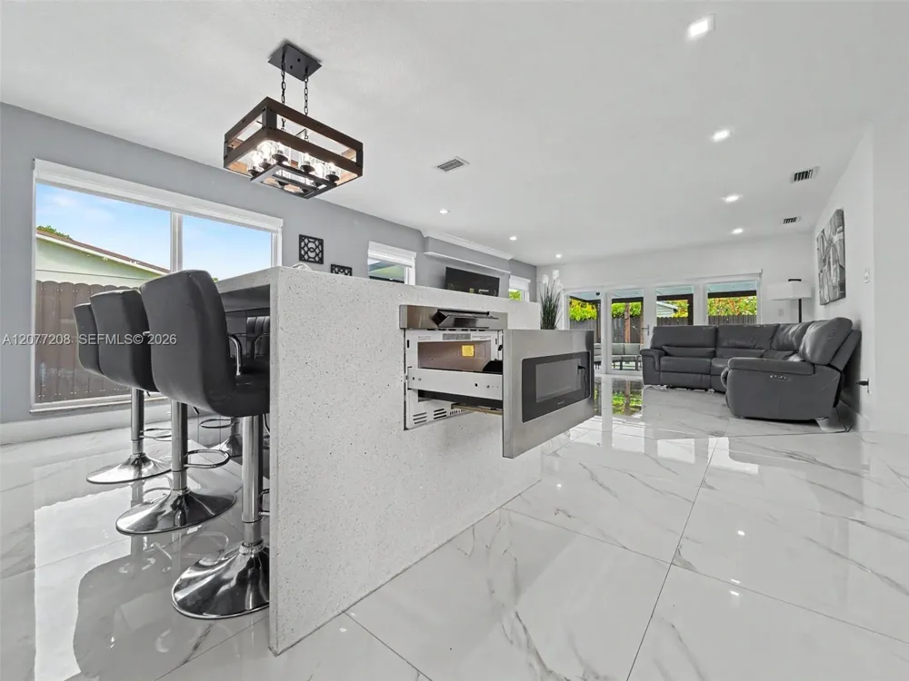 14111 SW 75th St Miami, FL 33183