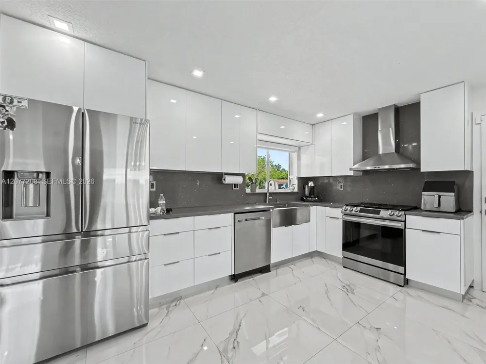 14111 SW 75th St Miami, FL 33183