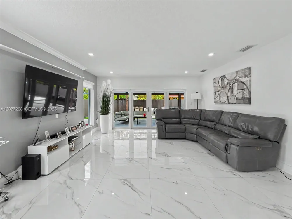 14111 SW 75th St Miami, FL 33183